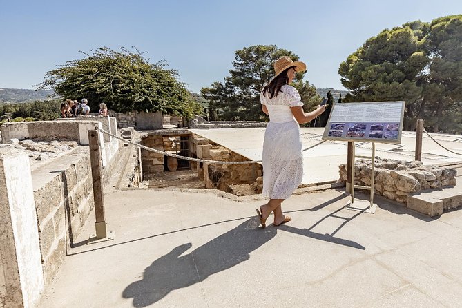 Knossos Palace: Self-Guided Audio Tour on your Phone (without ticket) - Timing your visit with Knossos opening hours