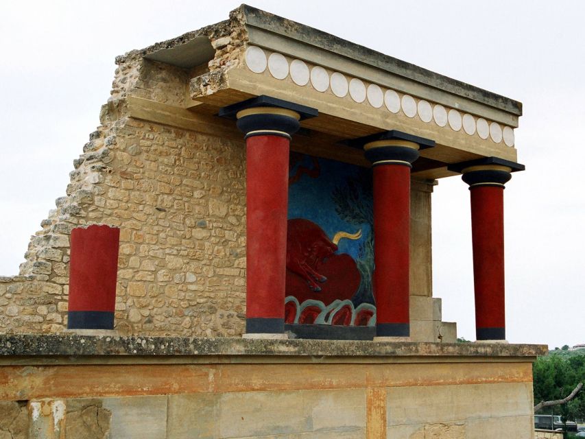 Knossos Palace Skip-the-Line Ticket & Private Guided Tour - How the Palace Worked: Rooms, Corridors, Storage, and Theater