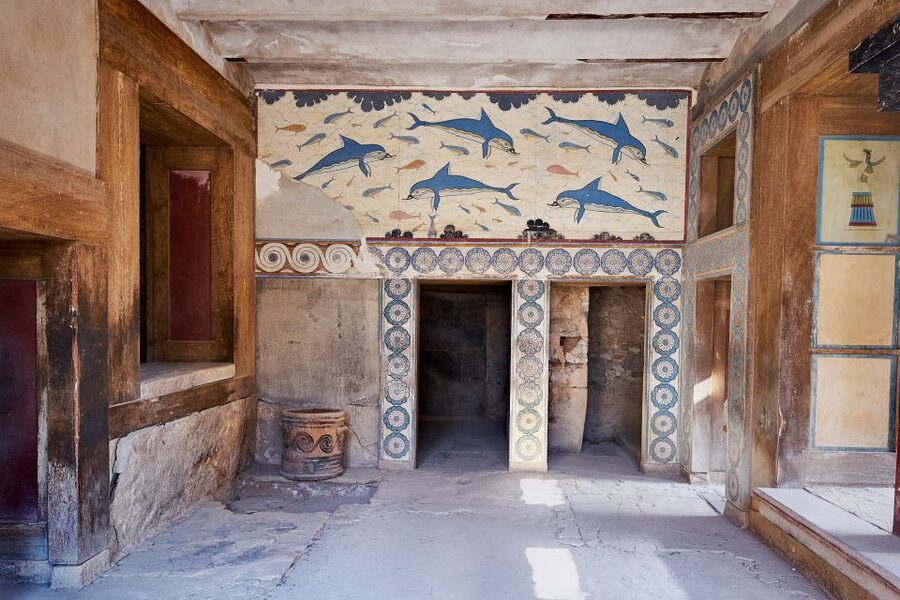 Knossos Palace Skip-the-Line Ticket & Private Guided Tour - Meeting Point at the Front Entrance: What to Do First