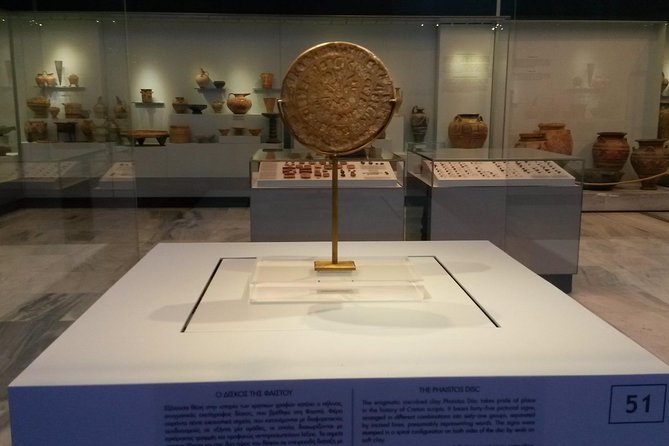 Knossos palace & the Archaeological museum of Heraklion (with Transfer) - What the guide helps you notice at Knossos