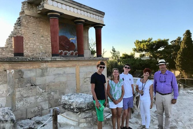 Knossos Private Guide - Unlock the Secrets of the Labyrinth - Knossos Palace, made readable in 90 minutes