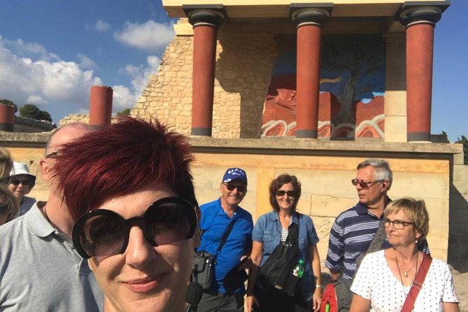 Knossos Private Guide - Unlock the Secrets of the Labyrinth - Storage jars and everyday scale: the palace isn’t just for show