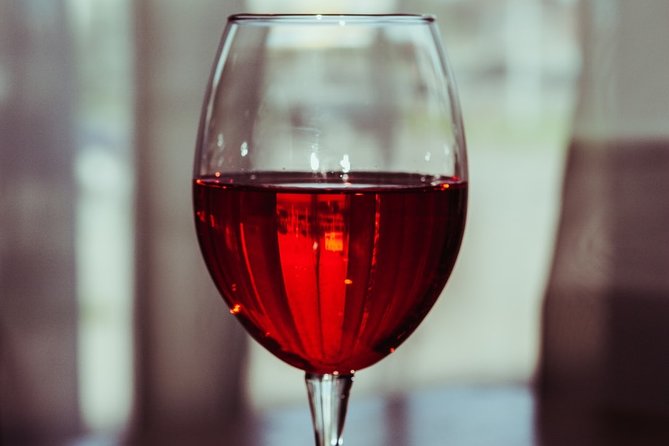 Knossos Wine & More - Lunch in a traditional tavern: more than food, a point of view