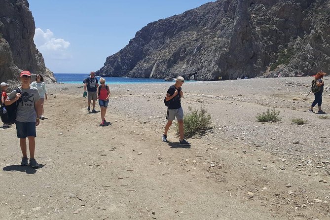 Matala Agiofarago Gorge Guided Jeep Safari Tour - Stop 5: Matala Beach and the hippie caves from the 1970s