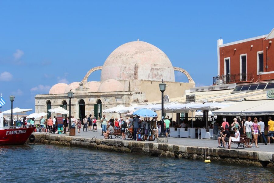 North-East Crete: Chania Full-Day Tour with Snack and Pickup - The small details that make this tour feel worth it
