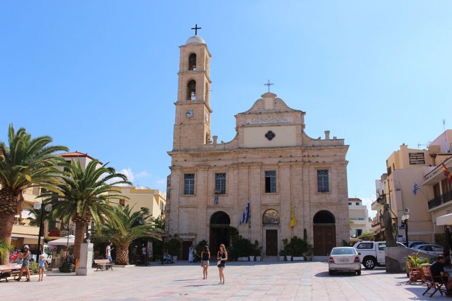 North-East Crete: Chania Full-Day Tour with Snack and Pickup - Akrotiri peninsula: Venizelos grave and a Souda Bay viewpoint
