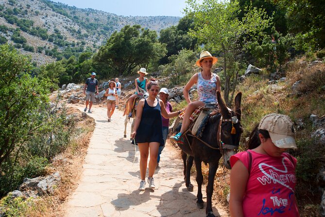 On the trail of the Greek Mythology - Cave of Psychros and the family-run lunch that anchors the day