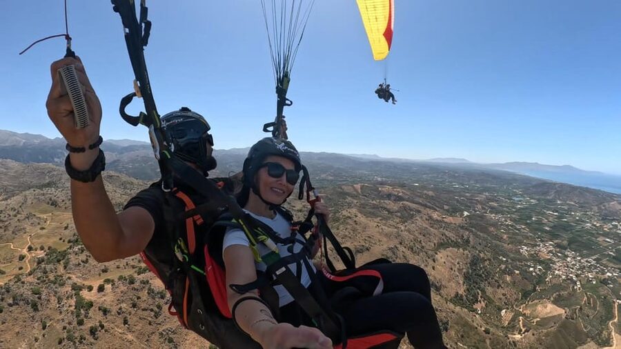 Paragliding in Chania - Paratriking in Chania: what you’re actually doing up there