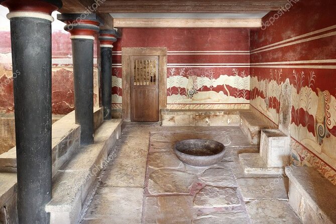 Private Guided Tour to Knossos Palace, the Museum and Heraklion - Heraklion highlights: loggia, fountains, Venetian walls, and old churches