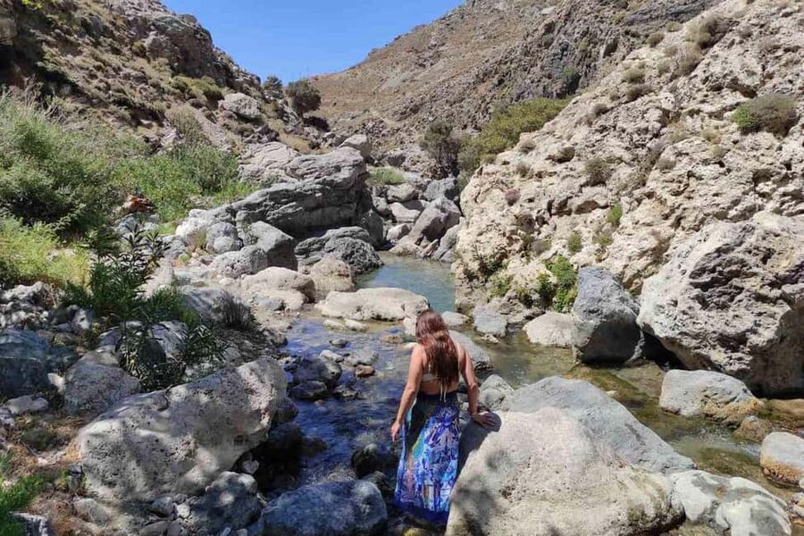 Private Jeep Tour: Kourtaliotiko Gorge, Preveli & Spili Village - Swimming plan: when to go in and how to handle the temperature