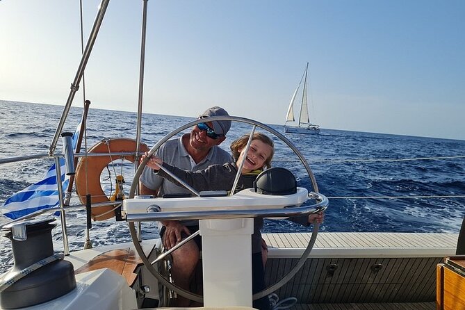 Private luxury Escape Sailing, Snorkel and Lunch Cruise - The onboard lunch and unlimited drinks: real meal time, not snack time