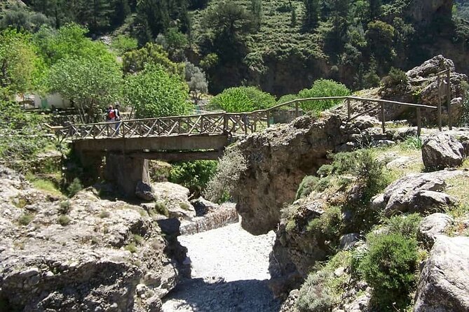 Private Roundtrip Transfer from Chania to Samaria Gorge Park - Getting picked up in Chania: timing, comfort, and early-start help