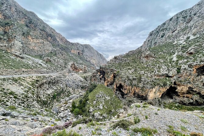 Private South Crete Full-Day Tour-Spili, Kourtaliotiko & Preveli - Lunch option at To Sideradiko: wood-fired food, not included