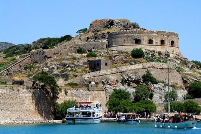PRIVATE Spinalonga & Agios Nikolaos & Olive Oil Factory CRETE - Spinalonga (Kalydon): your hour of free time after the guide’s explanation