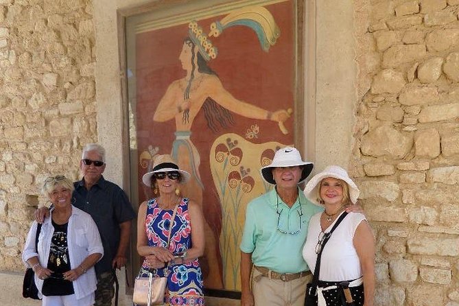 Private Tour to Knossos and Archaeological Museum or Shopping from Heraklion - The Venetian-walled return: harbor views, Morosini fountain, and Lions Square