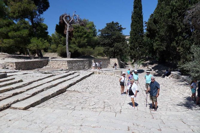 Private Tour to Knossos and Archaeological Museum or Shopping from Heraklion - Who this tour suits best
