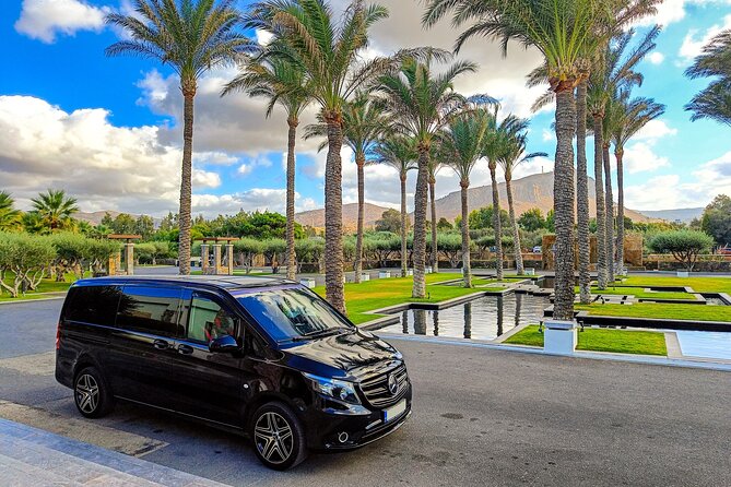 Private Transfer From-To Heraklion Airport, PORT To-From RETHYMNO - Getting Met at Heraklion Airport or Port (Name on Board, Real Help)