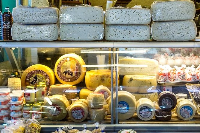 PRIVATE Walking Tour with Lunch and Wine Tasting by a Sommelier - Hilltop coffee at Profiti Ilia: the easy way to get your bearings