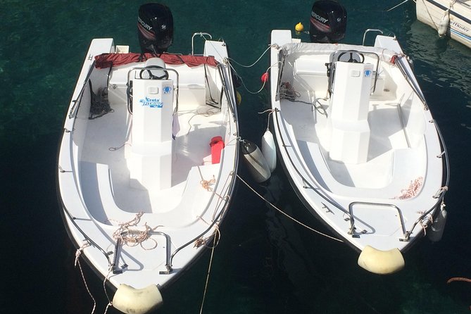 RENT A BOAT 5,5m - 30hp LICENSE FREE Chora Sfakion, Sfakia - Your full day on the water: what “your own pace” really looks like