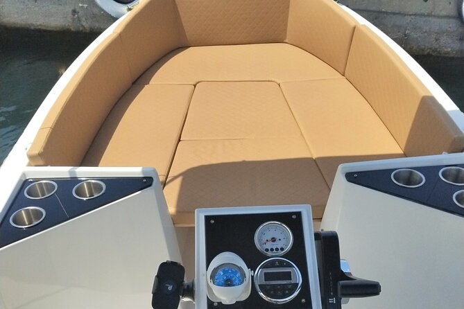 Rent a Boat Valory 480 NO LICENSE REQUIRED - Gouves Port Marina meeting point: the smooth start that saves your time