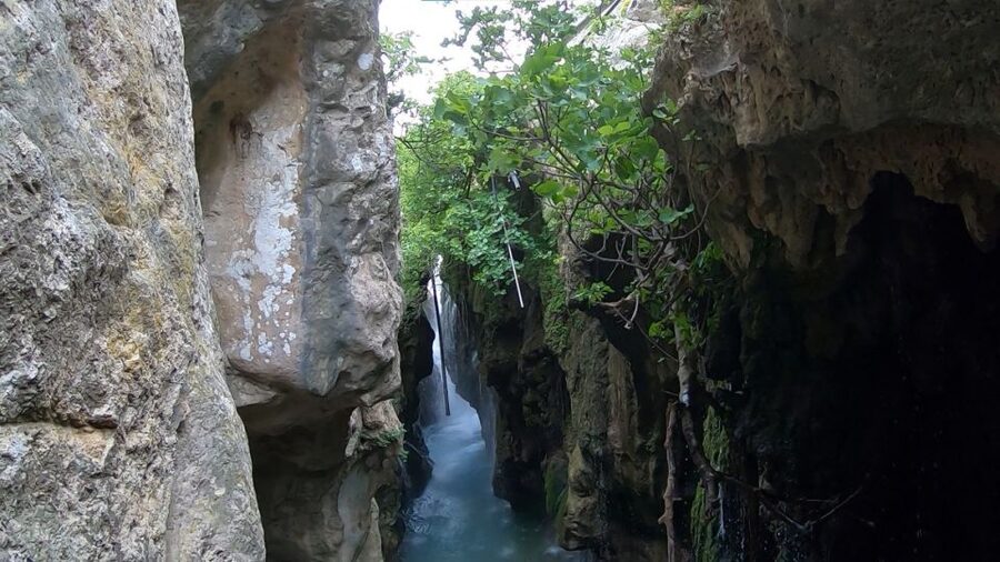 Rethymno: Canyoning Tour in the Kourtaliotiko Gorge - River games: jumps, swimming, and the playground effect
