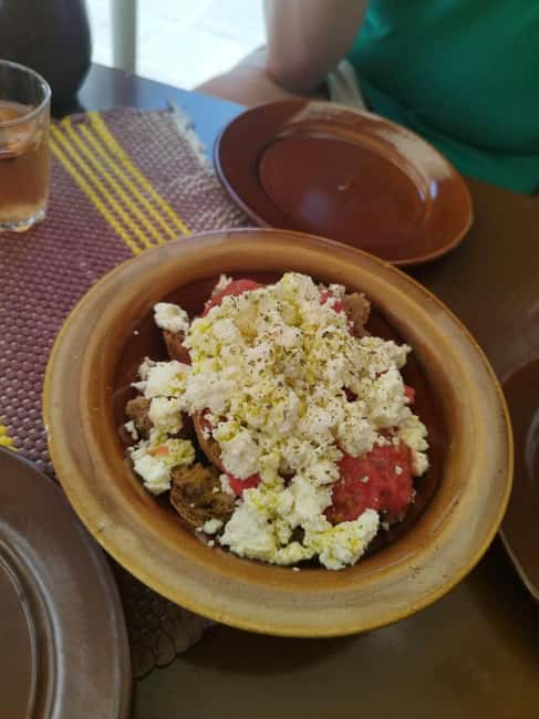 Rethymno:Food Tasting Private Tour at Old Town - The meze taverna finish: Cretan comfort food plus wine