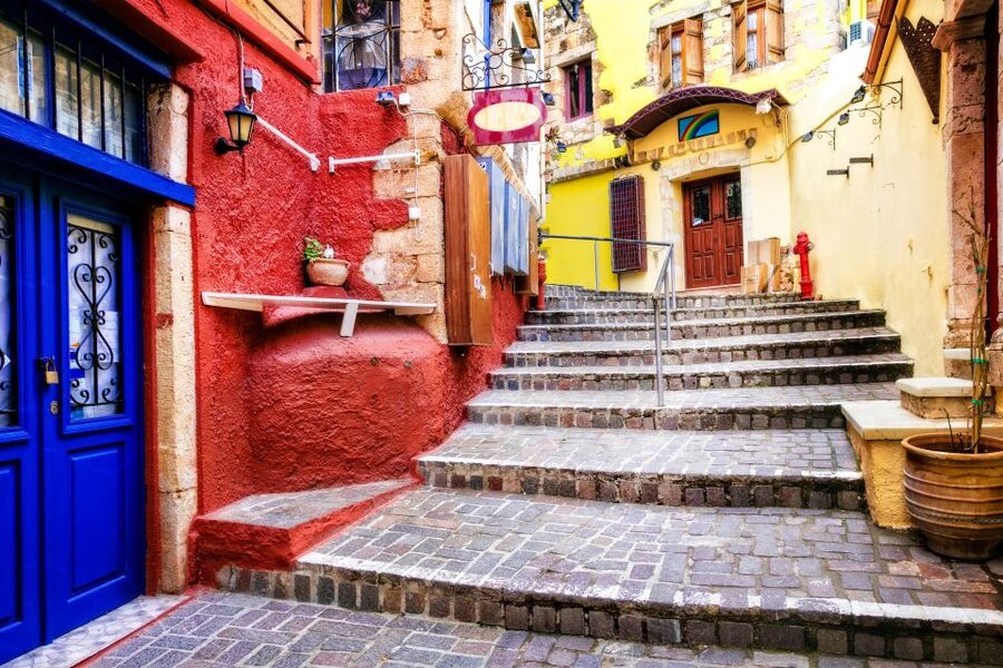 Rethymno: Full or Half-Day Trip to Chania with Audio Guide - Food Stops and Markets: Snacks, Tasting, and Local Flavor Without a Food Tour Pressure