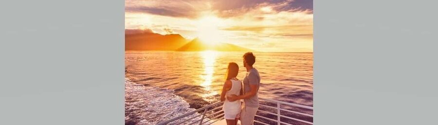 Rethymno: Luxury Sunset Cruise with Dinner and Drinks - 17:00 to 20:30: the cruise rhythm that keeps it easy