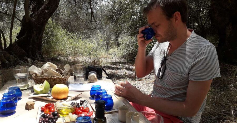 Rethymno: Olive Oil Tasting with Cretan Food Pairing - Harvest and extraction basics: what to expect and what to ask