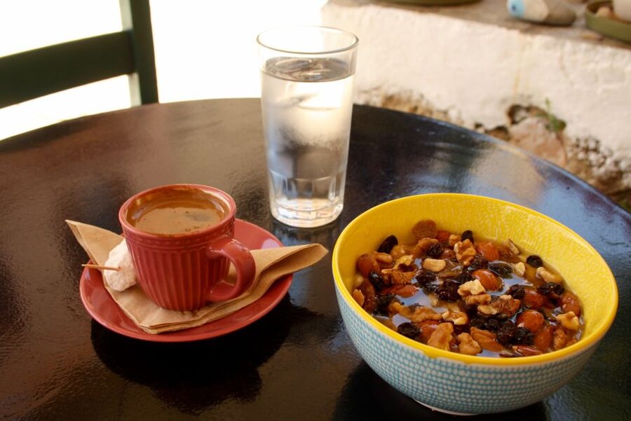 Rethymno: Private Old Town Highlights Tour with Street Food - What You’re Really Paying for at $165 per Person
