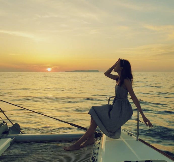 Rethymno: Sunset Catamaran Cruise - Sushi & Open Bar - Boarding at Rethymno Marina: The First 15 Minutes Set the Tone