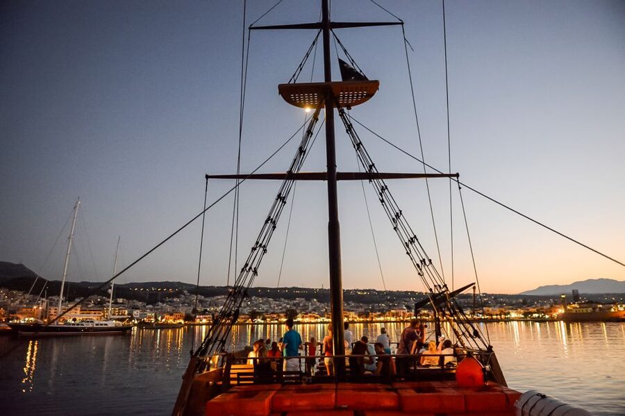 Rethymno: Sunset Cruise on a Wooden Pirate Boat - Getting to the port: Dolphin Cruises meeting point in Rethymno
