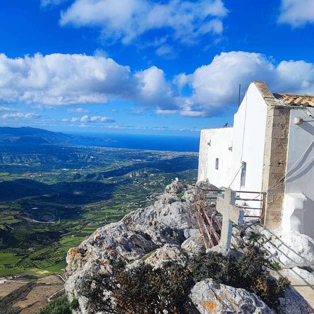 Safari: Juhtas mount,raki and wine distillery,explore crete - Stironas for lunch, wine tasting, and shopping