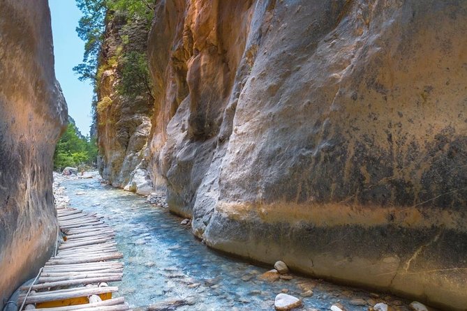 Samaria Gorge Hiking Day Tour From Rethymno - The “workout” part: timing your descent and protecting your knees