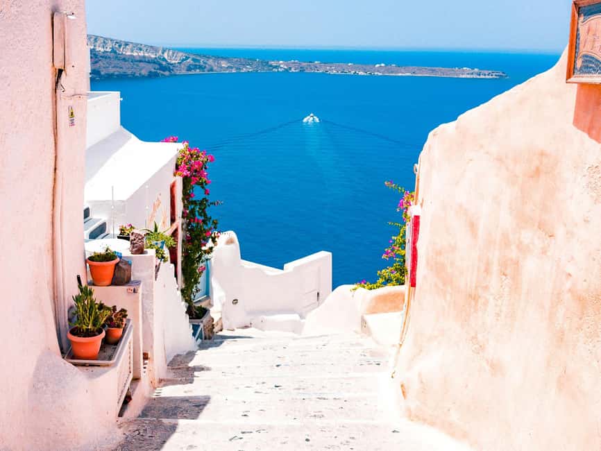Santorini Guided Day Trip From Crete with Ferry Tickets - Who this Santorini day trip from Crete fits best