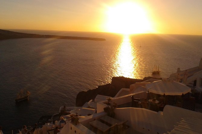 Santorini - The pearl of the Aegean - What’s included (and what you’ll handle yourself)