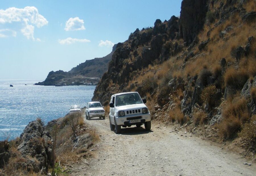 Self-Drive Jeep Safari to South Coast, Palm Beach & Canyons - The full 8-hour rhythm: pickups, photo stops, and drop-offs
