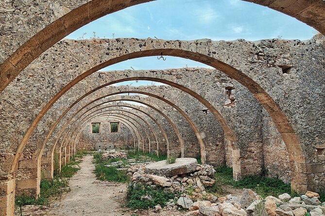 Shore Escape: Chania, Monastery & Olive Oil Tasting - Stop 4: Chania Old Town Walk, Venetian Harbor Sights, and Market Energy