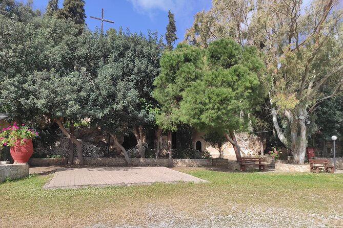 Sips of Crete: Flavors, Legends & Hidden Gems - Cave of St John the Hermit: a secret school during Ottoman times