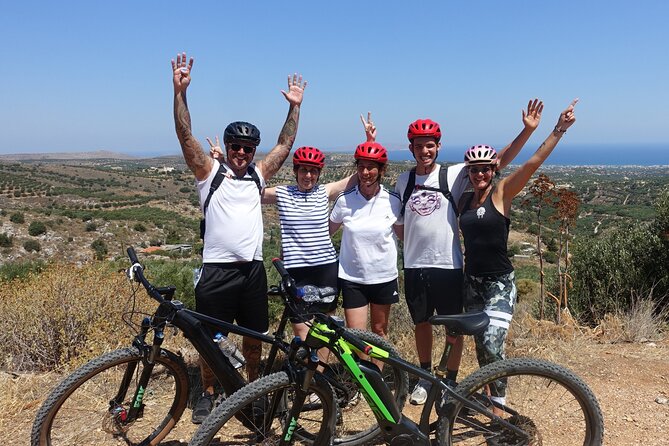 Small Villages and Cretan Nature. E-Bike tour - The canyon ride: why Aposelemis makes a difference on a bike