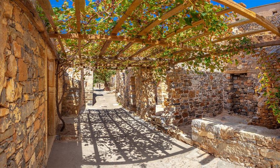 Spinalonga & Agios Nikolaos with BBQ - Spinalonga: the guided leper-colony visit that stays with you