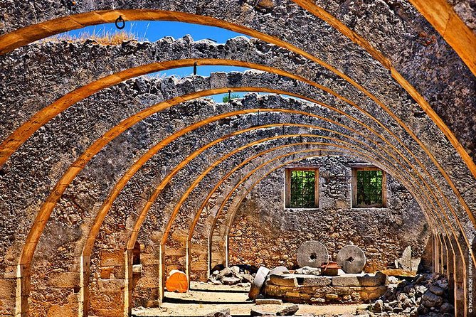 The 7 Villages of Apokoronas Tour – Explore East Chania Mainland - Getting there: 8:00 am start and Chania-only pickup
