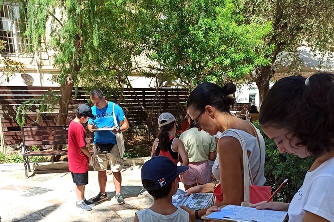 The Hunt of the Olympian Gods, scavenger hunt for families, prive - Stop-by-stop: how the 12-god quest plays out in the city