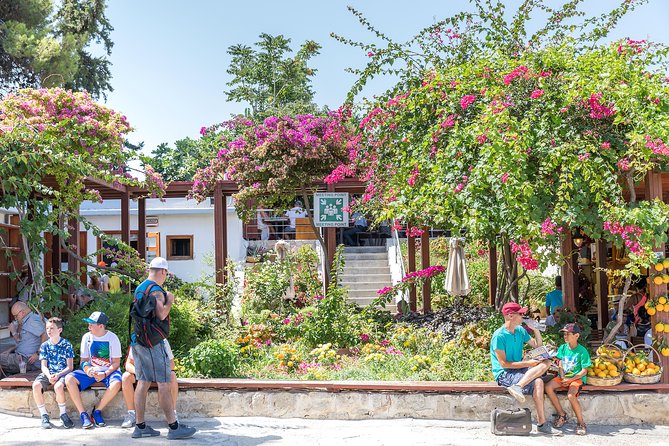 The Palace of Knossos with Skip-the-Line Ticket - The labyrinth experience: what your guide helps you actually see