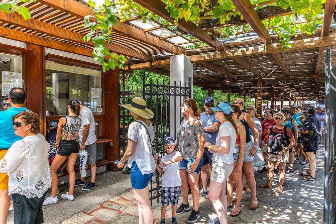 The Palace of Knossos with Skip-the-Line Ticket - Price and value: what you’re paying for (and what it includes)