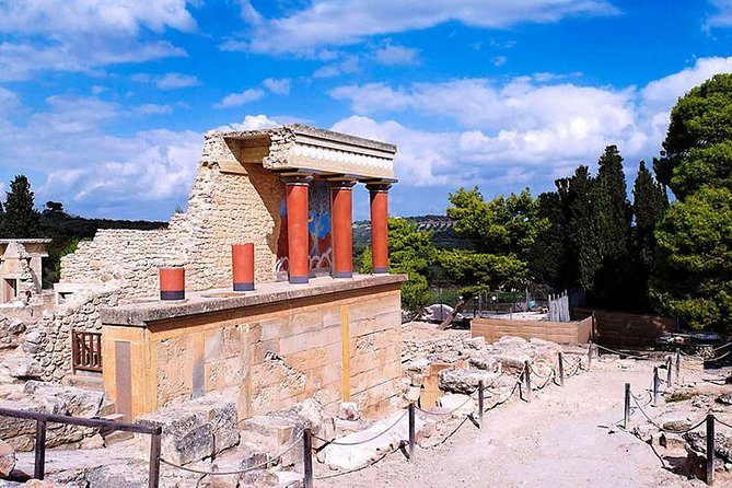 Visit Knossos & Heraklion city (Walking and Tasting Tour) - Knossos Palace With Skip-the-Line Entry (and Why It Matters)