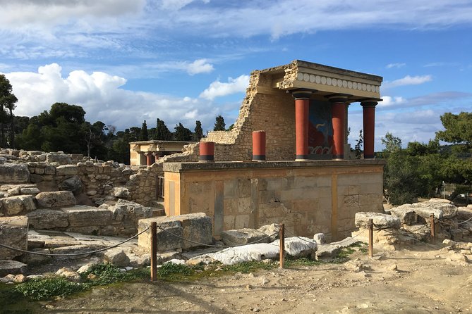 Visit Knossos palace (Tour & Skip-the-Line Ticket) - Skip-the-line ticketing: the value, the limit, and how to use it well