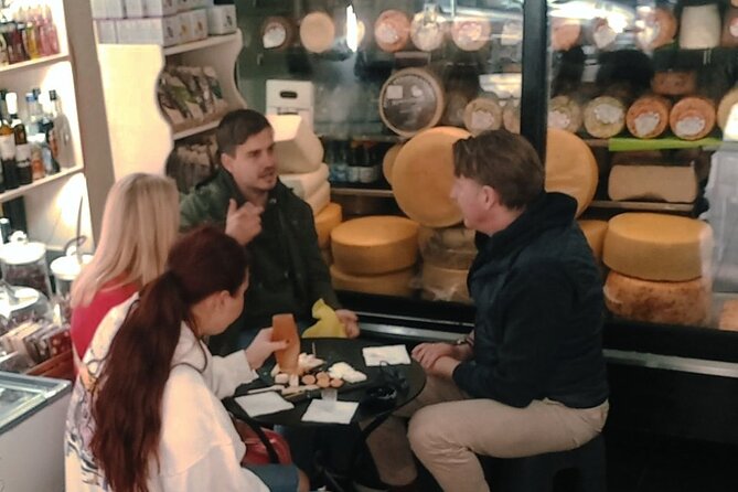 Walking “Food tasting tour” in the town of Chania - Pita gyros and timing: morning vs afternoon/evening differences