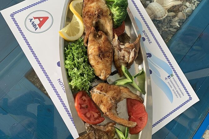 Wine olive and Food of Crete, Heraklion - Lunch at the port: the seafood meal that anchors the wines
