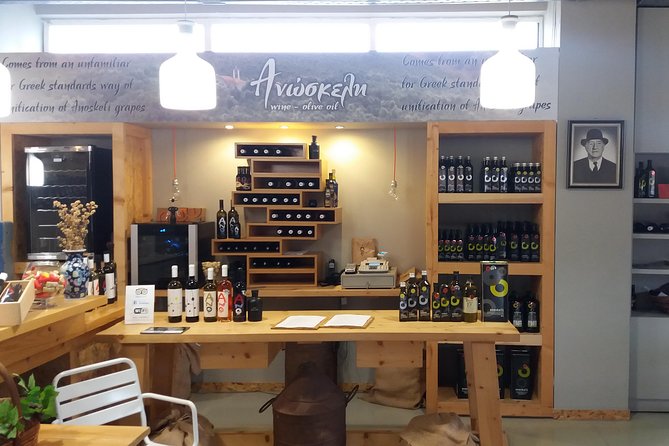 Wine & Olive Oil Tour with Lunch at Milia Mountain Retreat - Small-group 4WD logistics: how the day runs in real life